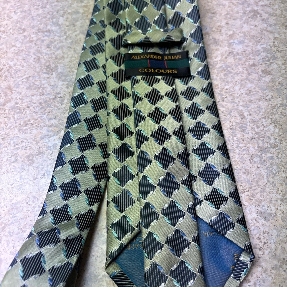 Alexander Julian Olive and Black Patterned Tie